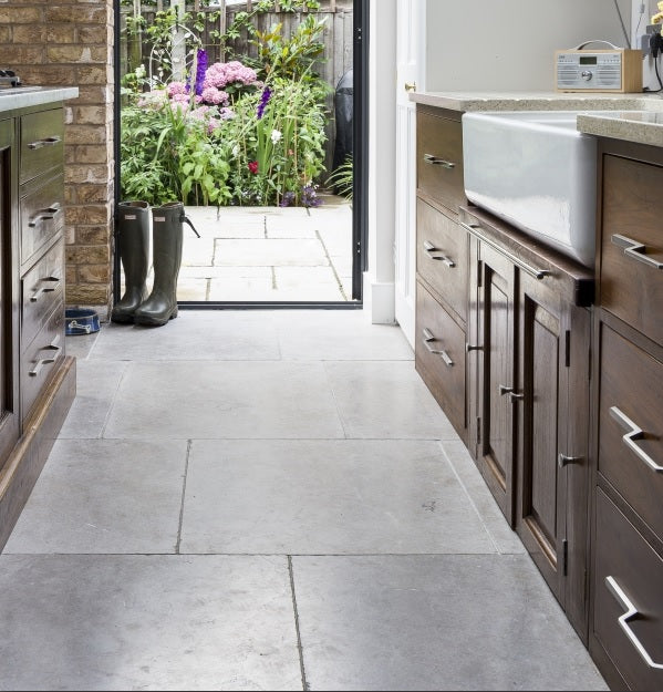 AMAYA (Lucca) Tumbled Limestone