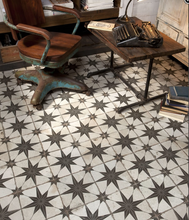 SPITALFIELDS - Retro Star 45x45cm Floor Tile